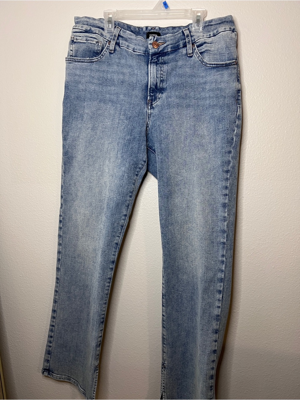 Express skyscraper mid rise jeans! Short 12/14/16 only used once
